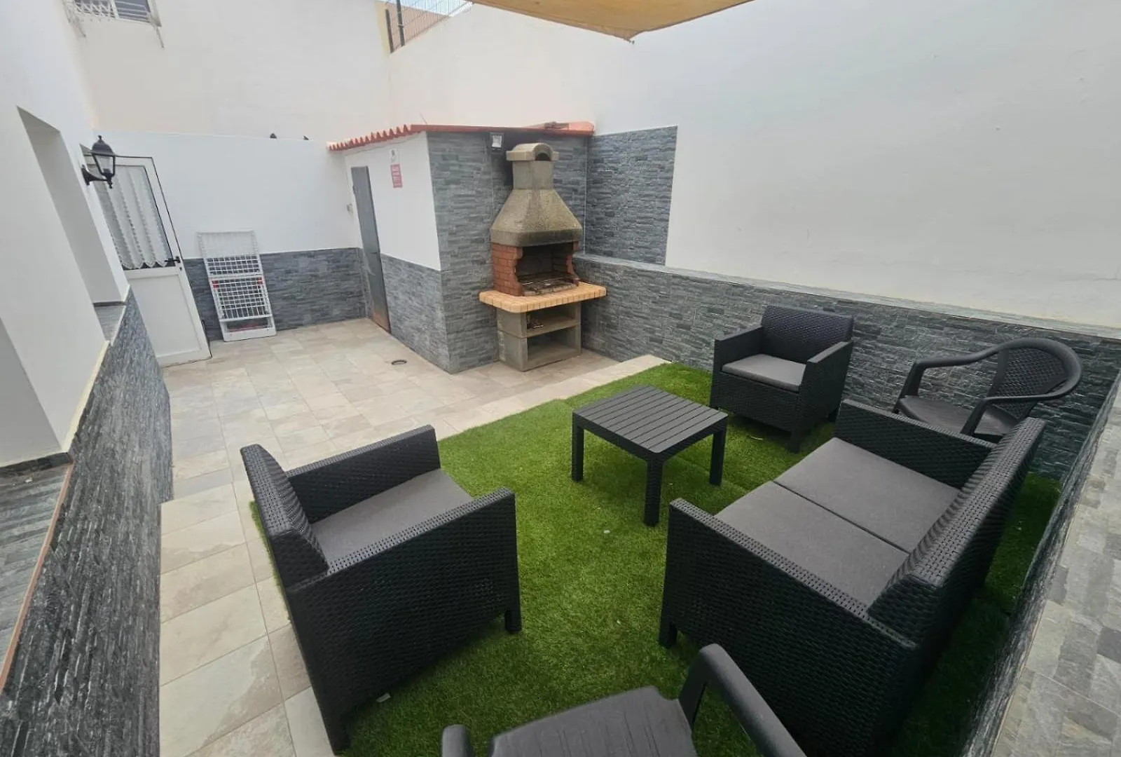 הקונטקטים של Apartamento Luha
